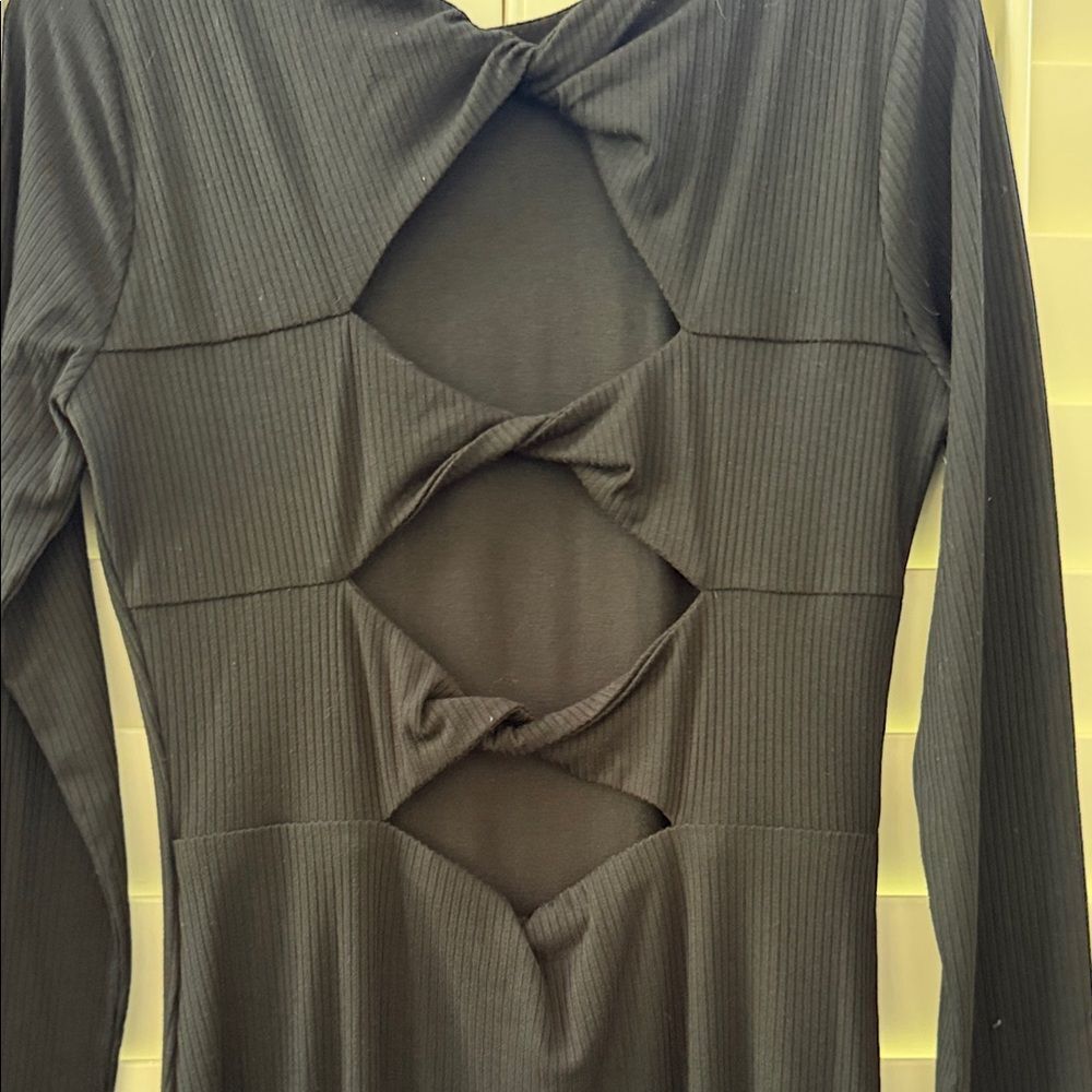 Chic Long Sleeve Black Dress By Fourteenth Place - Picture 4 of 4
